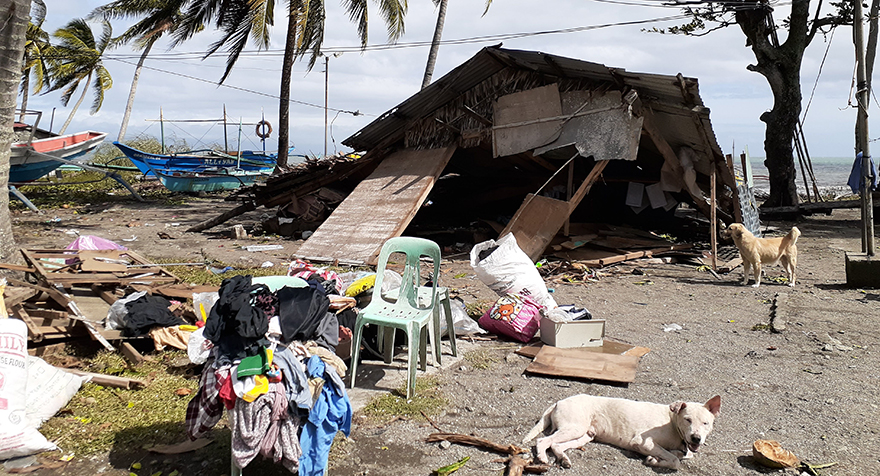 Typhoon Tisoy orkaan Kammuri stichting Sparrow