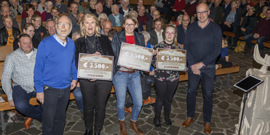 24000 oliebollen voor stichting Sparrow