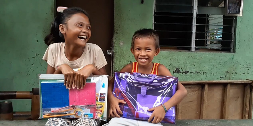 Contracten ondertekenen stichting Sparrow