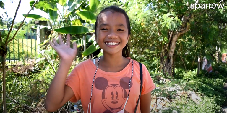 Jhoana wenst de Hoekstien succes met de sponsorloop – stichting Sparrow 2