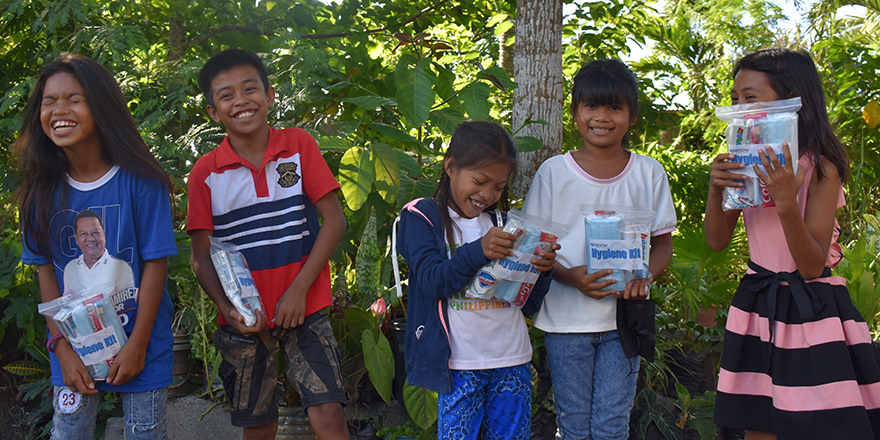 Eindelijk weer face to face naar school stichting Sparrow